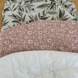 Floral and Leaf Patterned Bedding Set